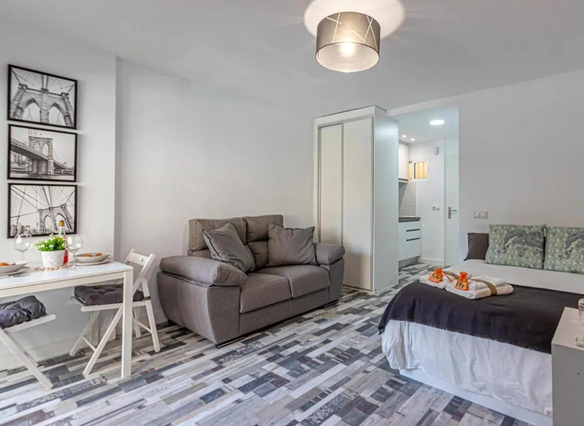 شقة Apartamento Estudio Vacacional Iris, بينالماذينا إسبانيا