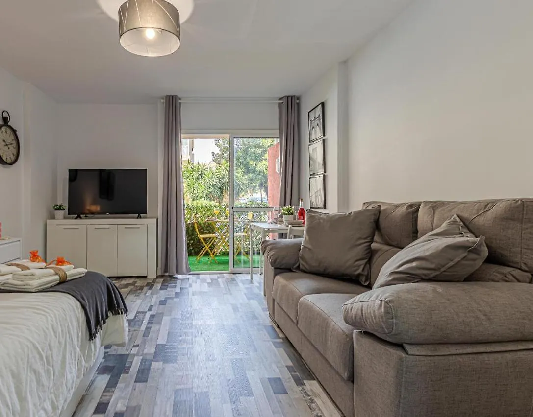 شقة Apartamento Estudio Vacacional Iris, بينالماذينا إسبانيا